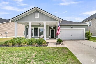 Building Photo - Beautiful Single Story Home Full of Upgrad...