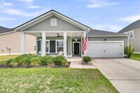 Building Photo - Beautiful Single Story Home Full of Upgrad...