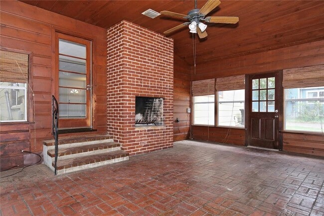 Building Photo - 1808 Delaney Ave
