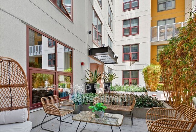 Building Photo - 1150 J St