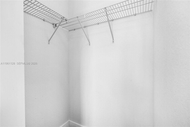 Building Photo - 859 NE 211th St