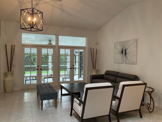 Building Photo - 12402 Dogleg Dr