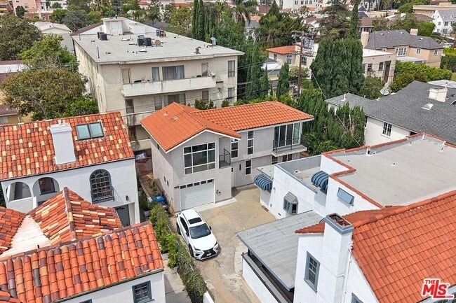 Building Photo - 823 Lorraine Blvd