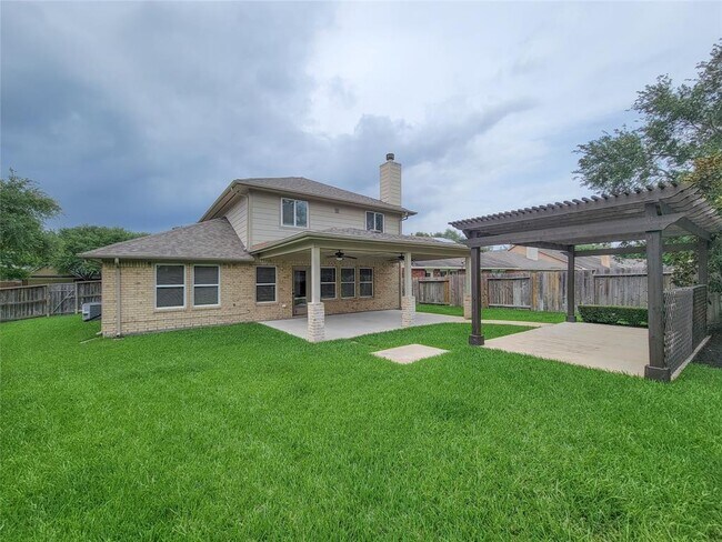 Building Photo - 21123 Amber Crossing Dr