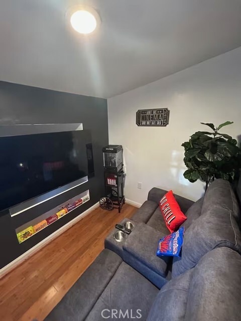 Building Photo - 2560 Oak Dr