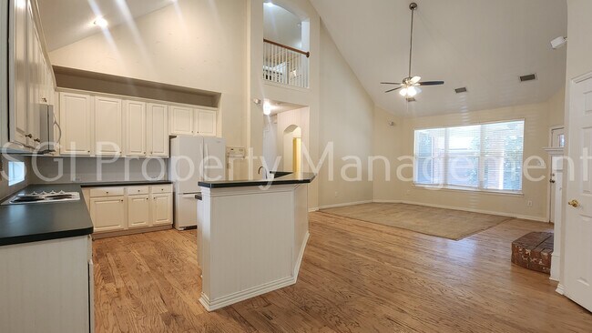 Building Photo - 329 Parkhurst Ln