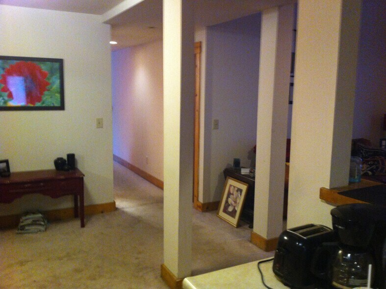 Building Photo - 121 E Patterson Ave