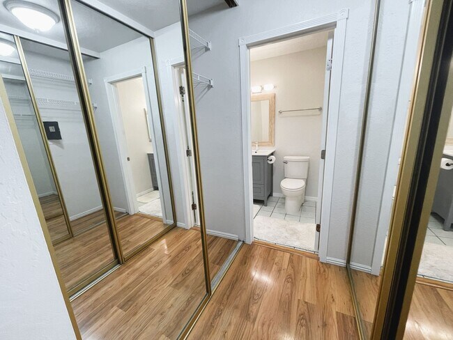 Building Photo - Modern 1st-Floor Studio with Resort Amenities & Prime Location