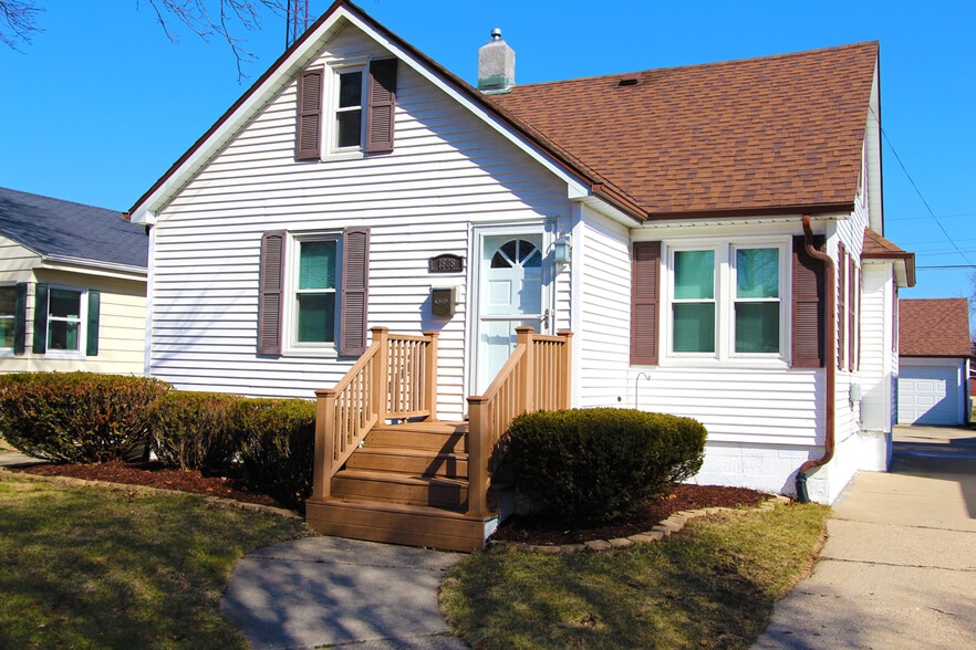 Front Yard - 1808 34th St