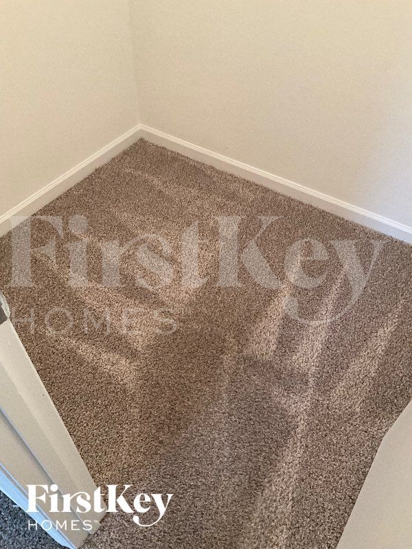 Building Photo - 6237 Danbrooke Pk Dr