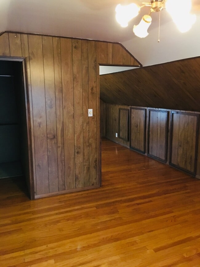 Building Photo - 3 Bedroom Bungalow in Eastpointe, MI - Sec. 8 OK