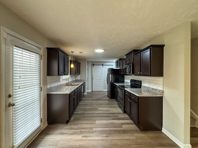 Building Photo - Well-Maintenance 4 Bed 2.5 Bath Hoke County Home