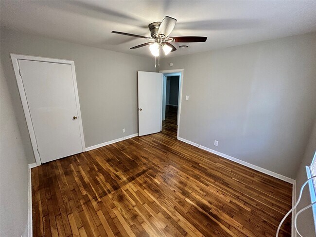 Building Photo - 8807 Timberside Dr