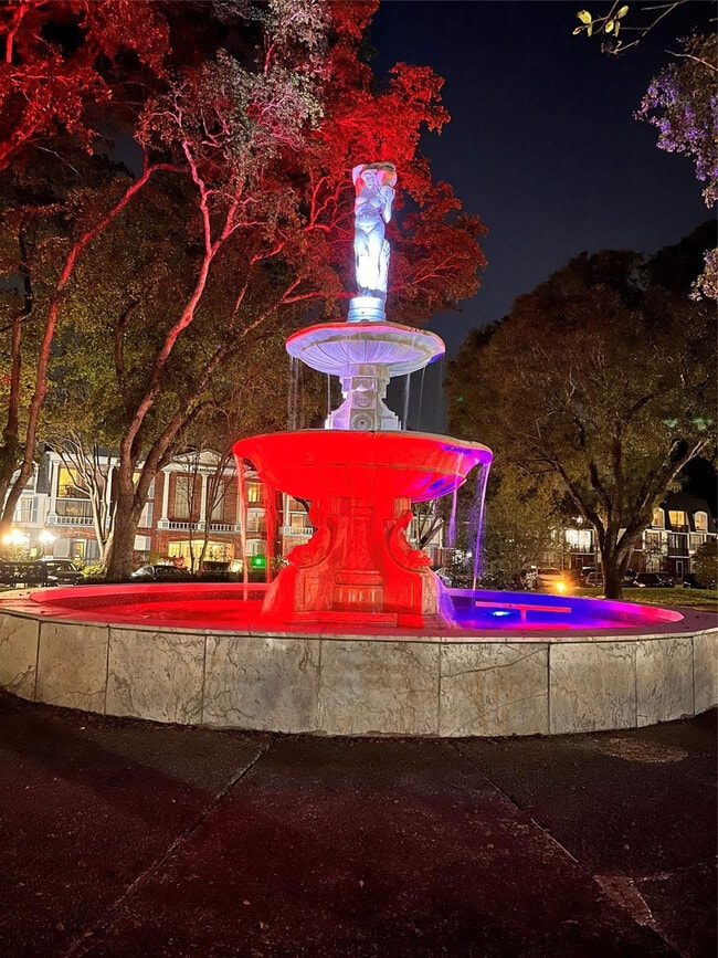 Building Photo - 3670 Inverrary Dr