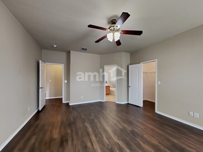 Building Photo - 5707 Sendero Spring