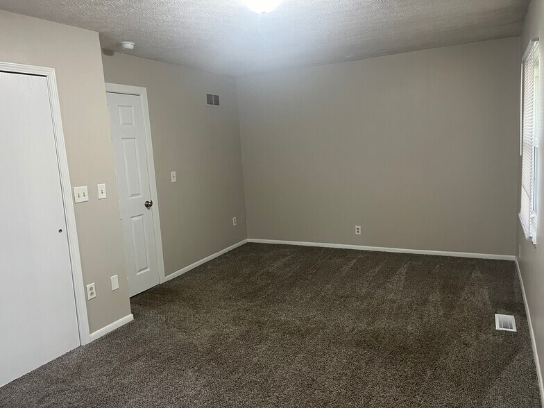 Building Photo - 356 Avonwick Pl