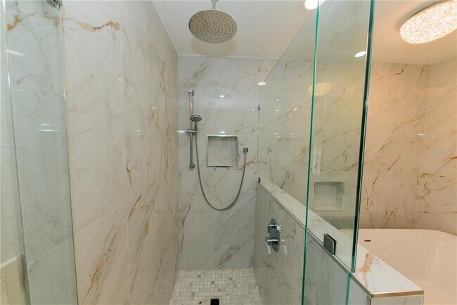 Building Photo - 1624 Sheffield Dr