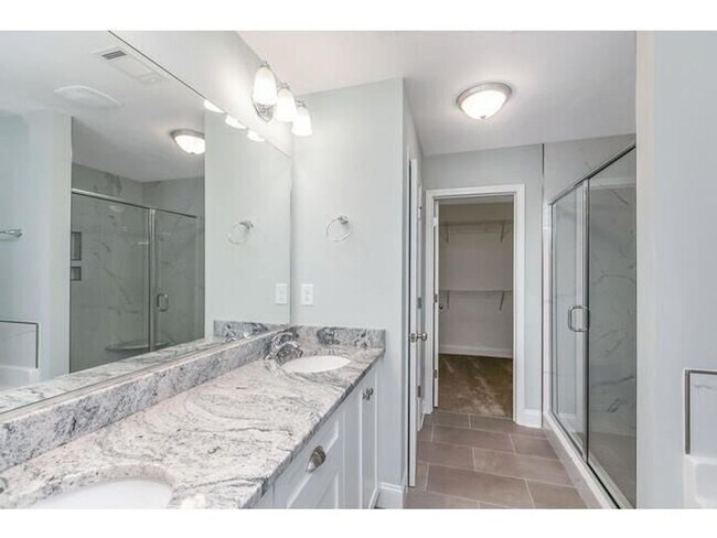 Building Photo - 210 Palisade Rdg