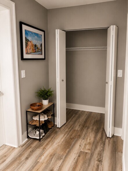 Interior Entrance - 202 Ashley Ave