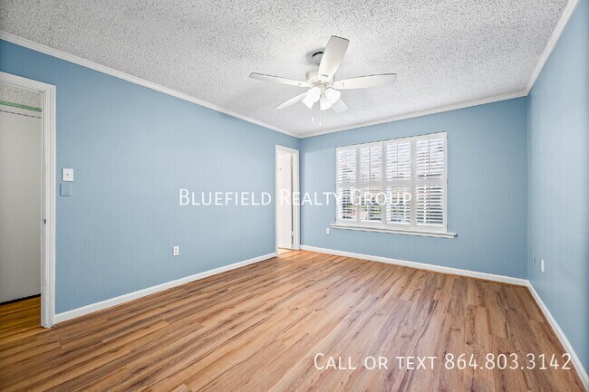 Building Photo - 925 Cleveland St