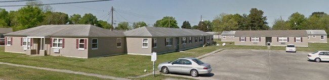 Building Photo - Chester Village Apartments