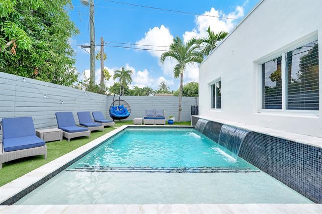Building Photo - 1210 Biarritz Dr