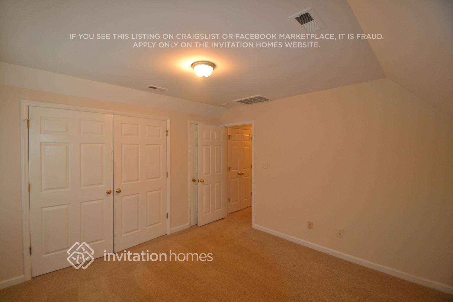 Building Photo - 5012 Baywood Forest Dr