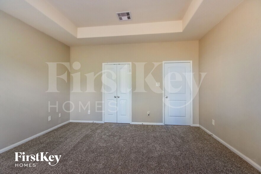 Building Photo - 26 Rd 5102F