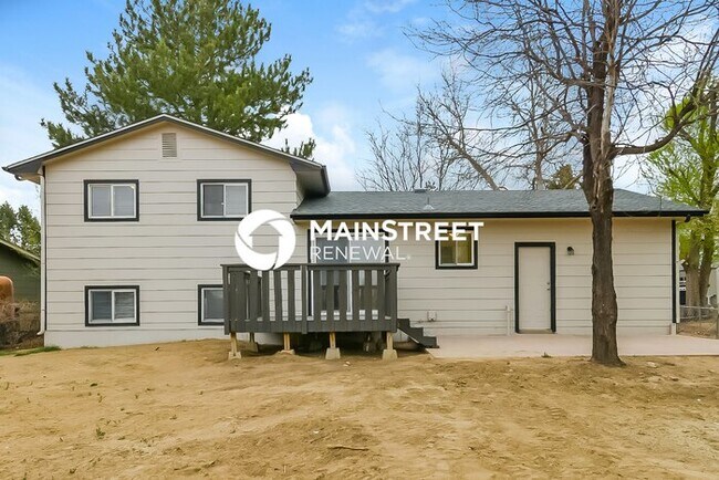 Building Photo - 3 Bedroom Pet-Friendly Home in Colorado Springs, CO with Main Street Renewal