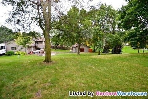 Building Photo - 13987 79th Ave N