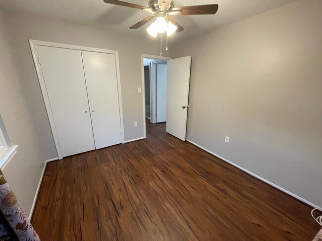 Building Photo - 15039 Cherrywood Dr