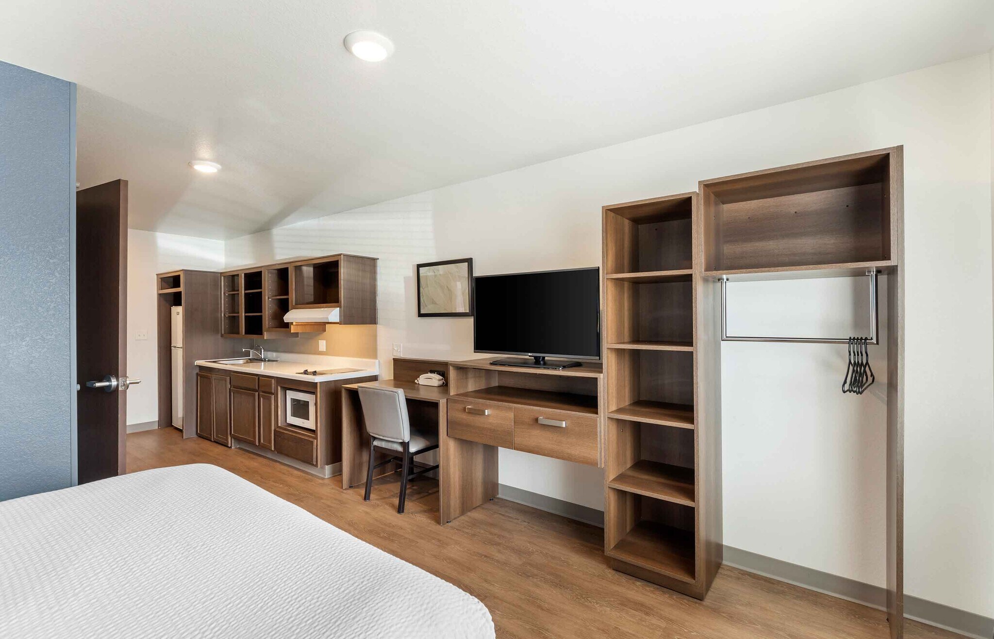 Building Photo - Furnished Studio-Denver - Centennial