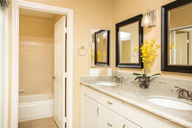 Dual vanity with lots of under counter storage - 13327 Caminito Ciera #61