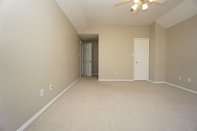 Building Photo - Location, Location! A Must-See Midtown Gem!