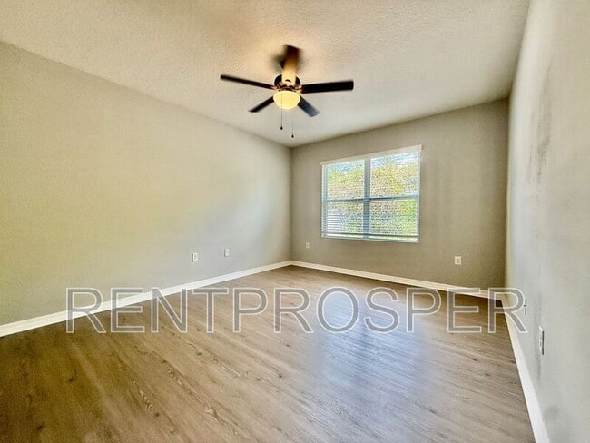 Building Photo - 930 Summer Glen Dr