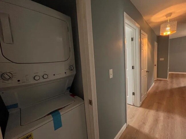 Building Photo - 9 Turner Ave