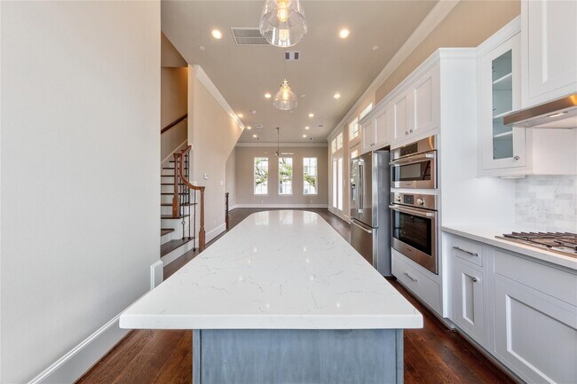 Building Photo - 2702 Harvard St