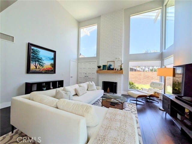 Primary Photo - 20291 Bancroft Cir