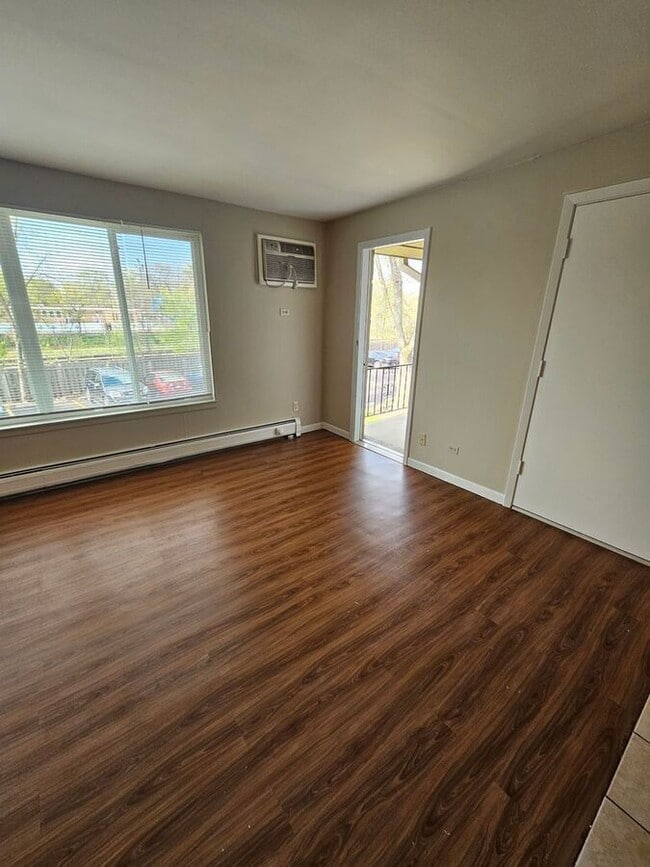 Building Photo - 317 N Harvard Ave