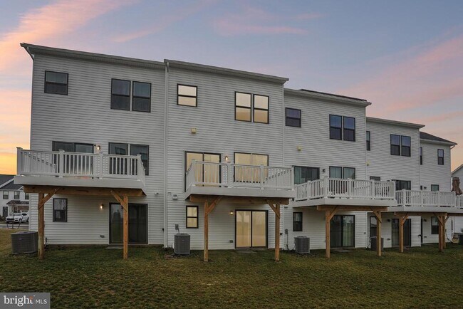 Building Photo - 47 Rosemary Wy