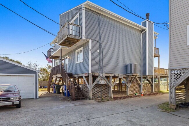Building Photo - Little Blue in Ocean View