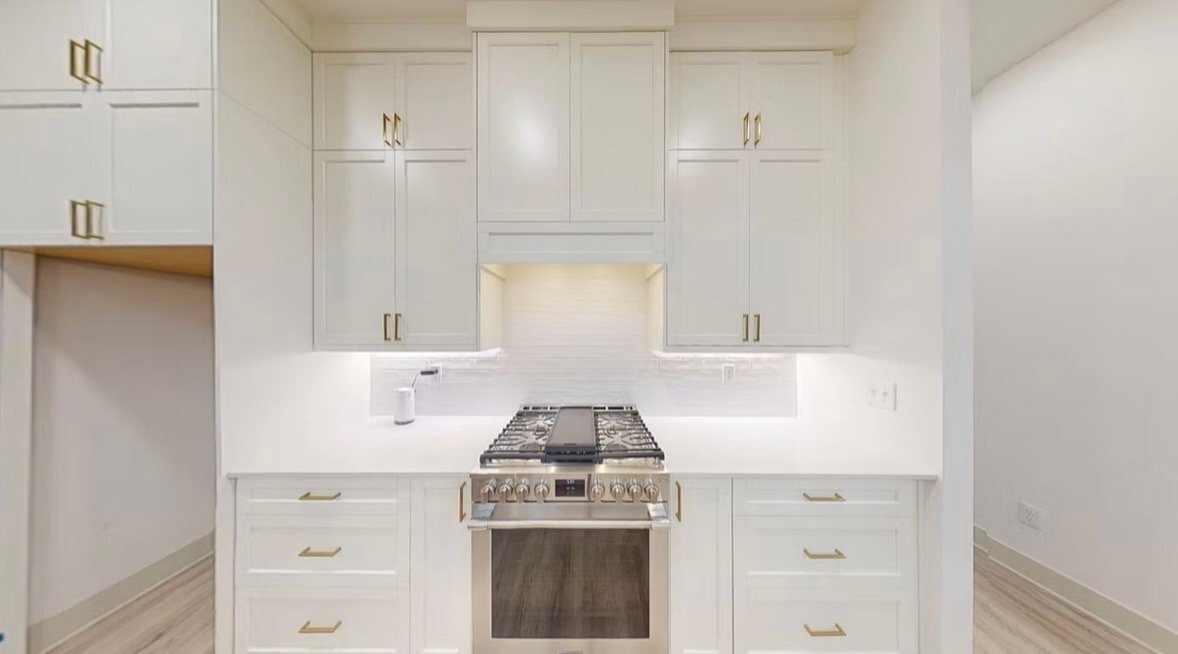 Building Photo - 5902 S Bellview Rd