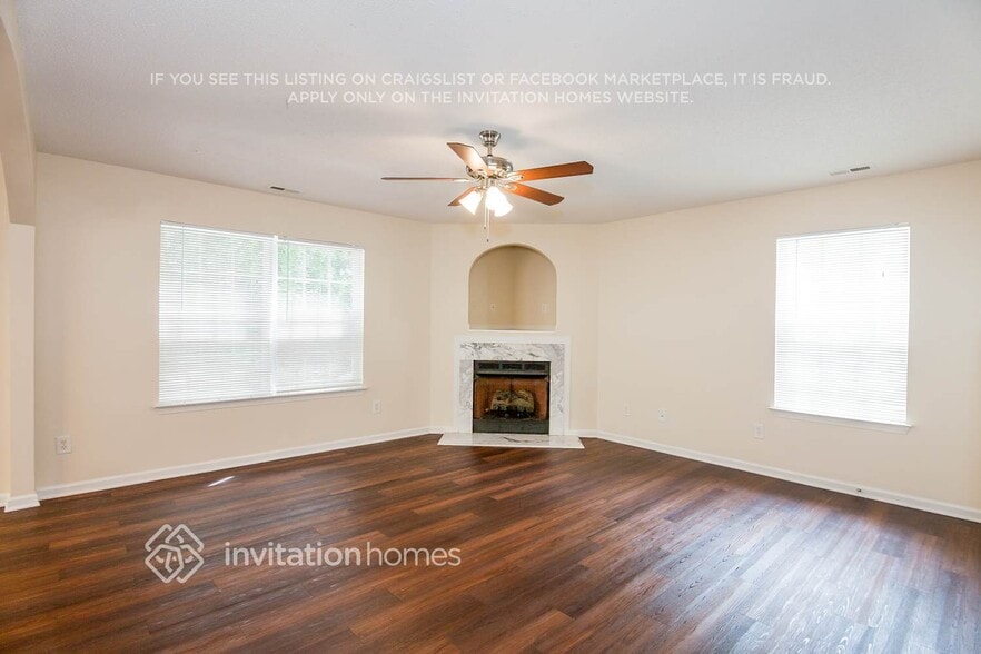 Building Photo - 1718 Mission Oaks St