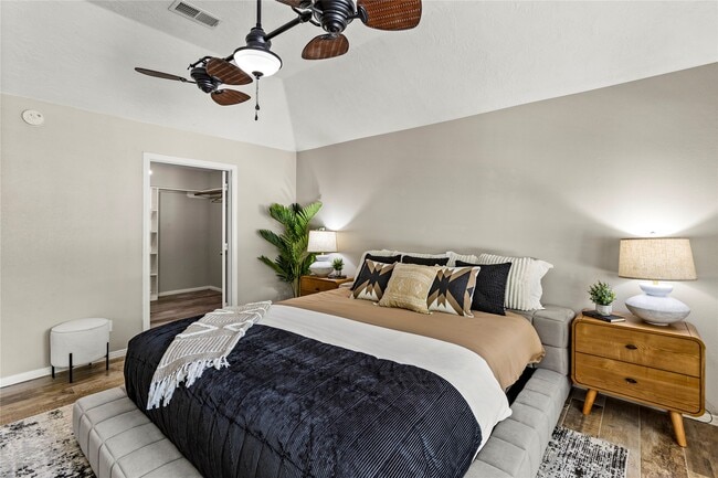 Building Photo - 170 April Cove