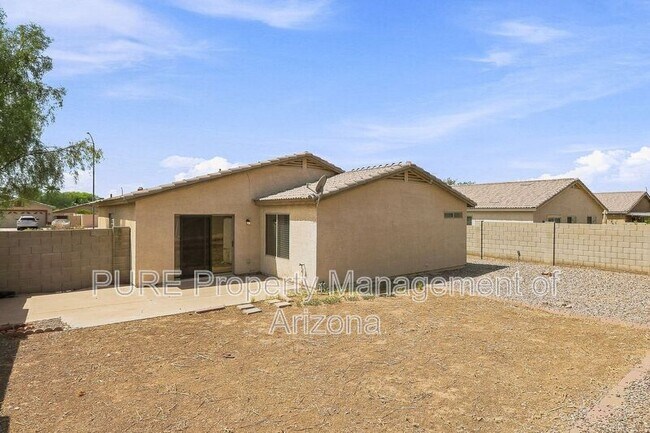 Building Photo - 8952 E Birchwood Cir