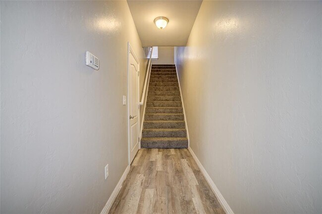 Building Photo - 2181 Houston Ave