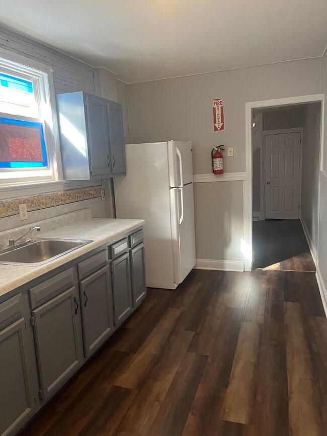 Building Photo - 1210 Anderson St