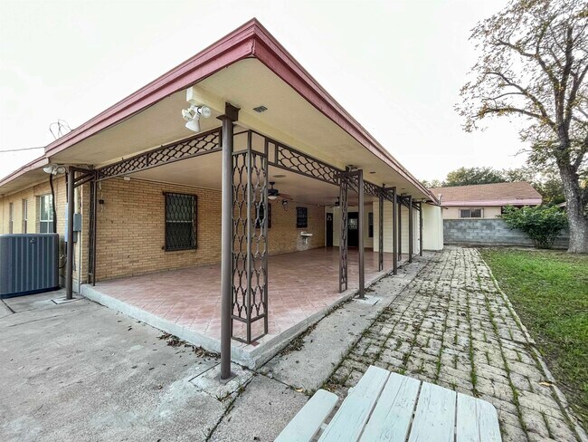 Building Photo - 2504 Clark Blvd