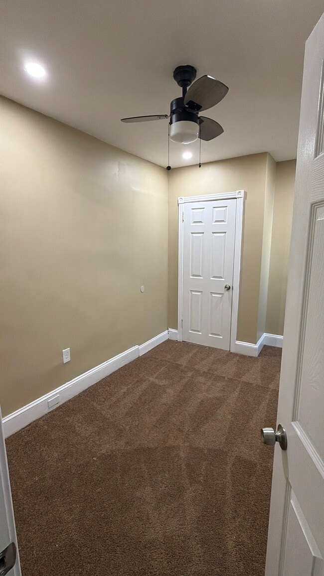 Building Photo - 1815 W 2nd St