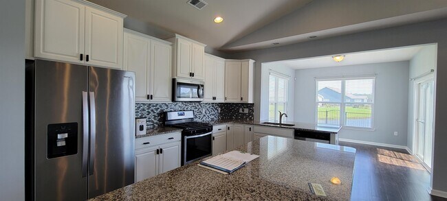 Building Photo - 1072 Caprisia Lp